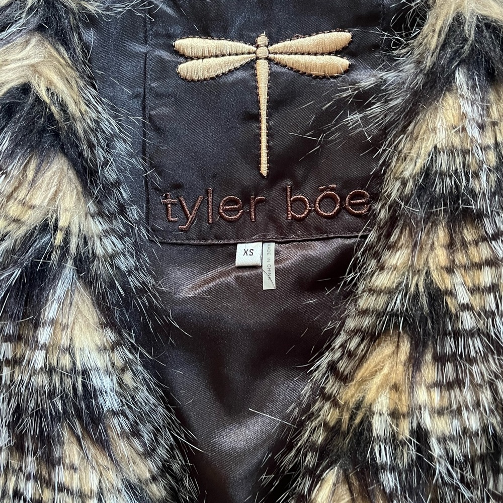 Tyler Boe Faux Fur Vest size Medium - Picture 4 of 9